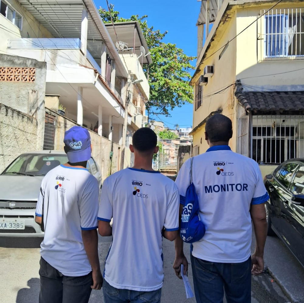 Crias da Luz: jovens de 91 comunidades do Rio de Janeiro ajudam a trazer iluminação pública de volta às próprias ruas